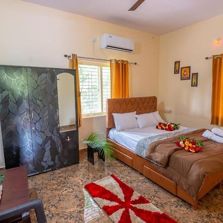 Saptami Hampi Homestay Exterior foto