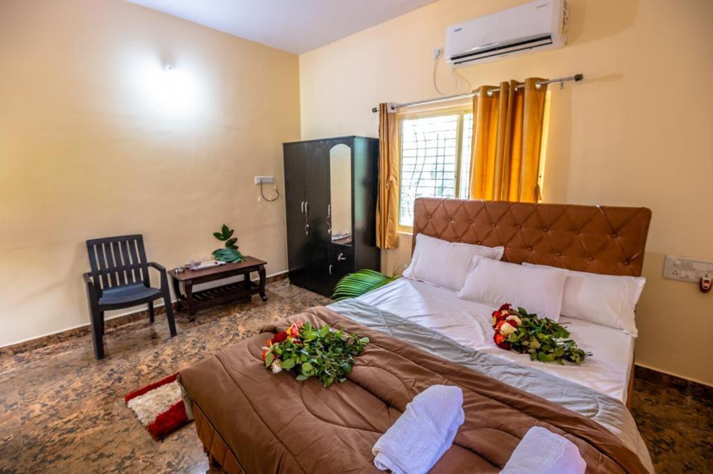 Saptami Hampi Homestay Exterior foto